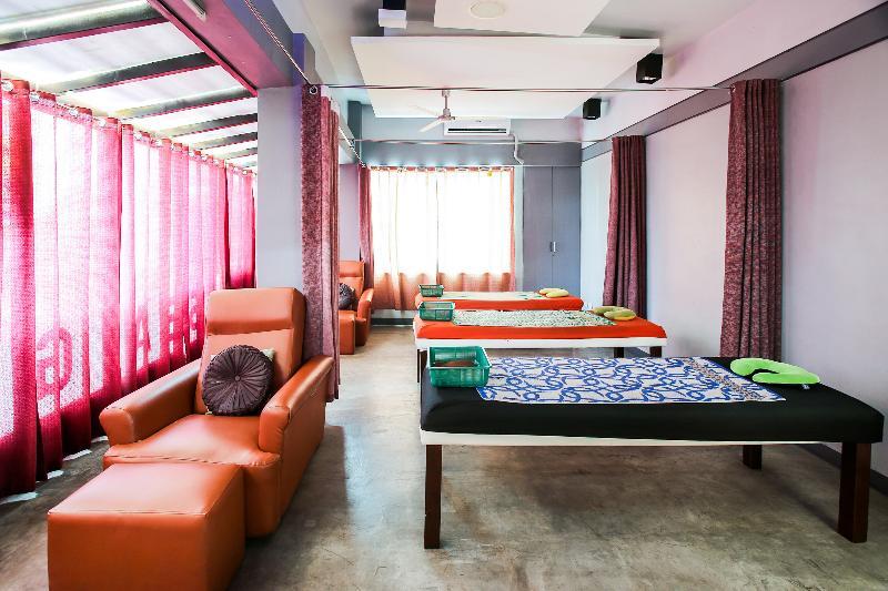 Super Oyo Capital O 786 Kwe Hotel And Resort Angeles Eksteriør billede